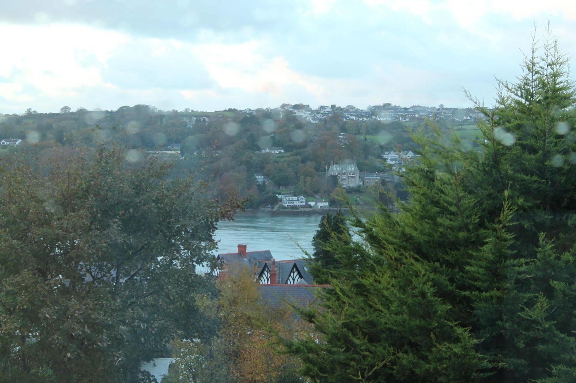 The Menai Hotel And Bar Bangor  Exterior foto